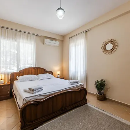 Waves Retreat 1br By Pikhost * Golem (Tirana)